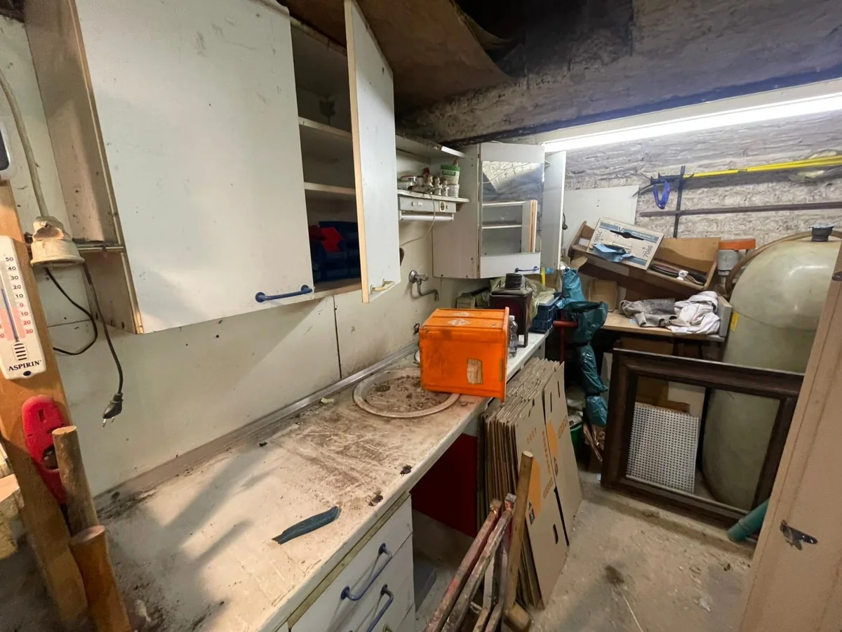 Echtes Projektfoto aus Köln: Kellerbestand vor der Räumung – der Umfang wird vorab abgestimmt.