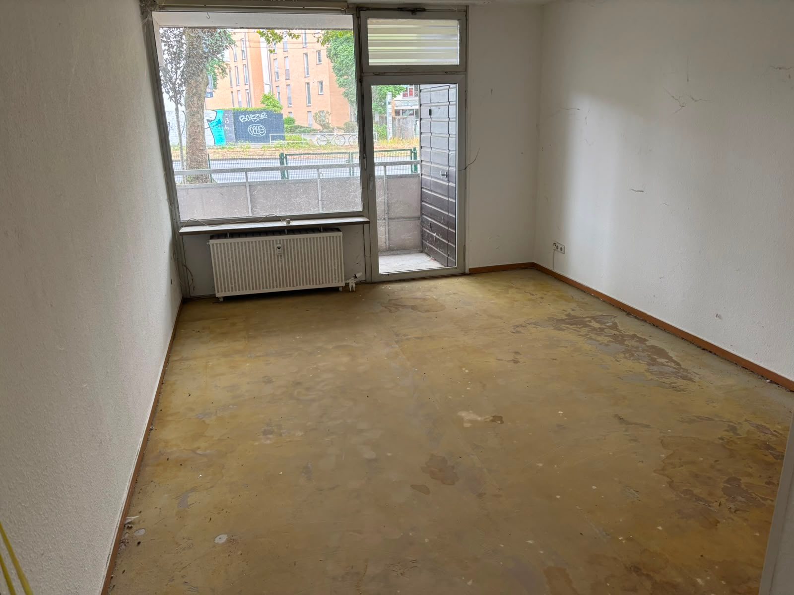 Messie-Wohnung in Düsseldorf nach der Entrümpelung, besenrein übergeben (Bild 7)