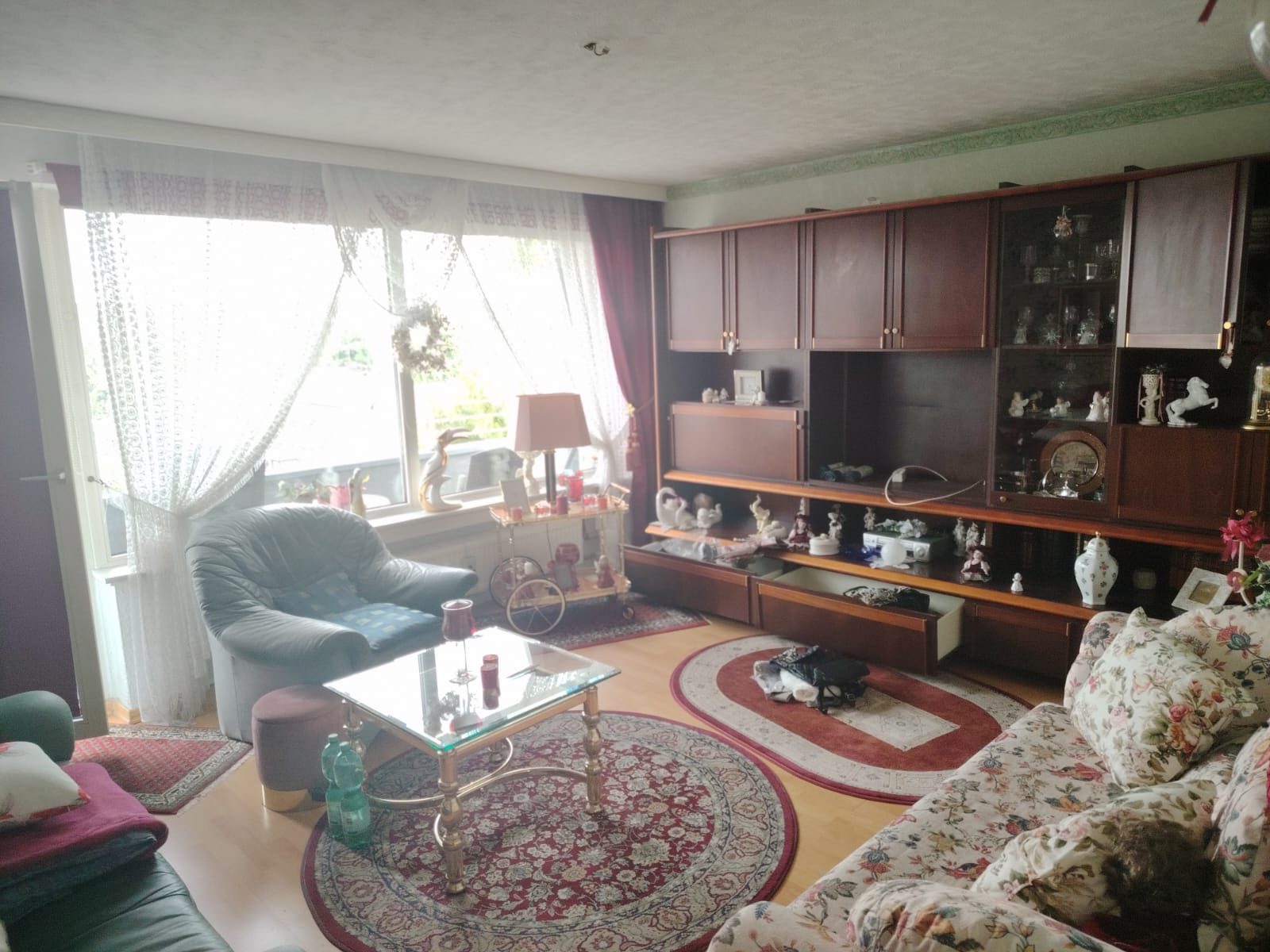 Wohnung in Brühl vor der Entrümpelung (Bild 1)
