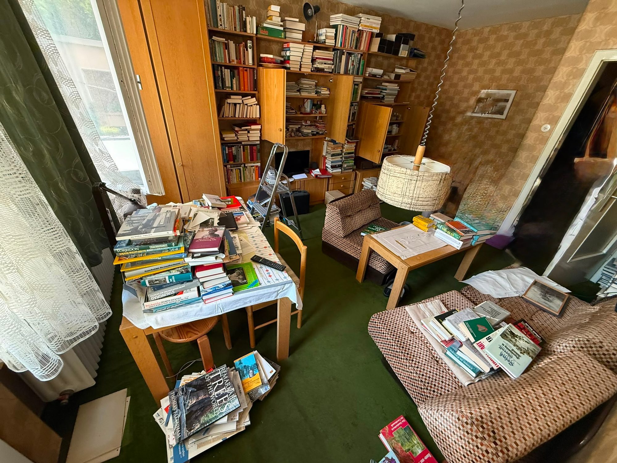 Wohnung in Düsseldorf-Pempelfort vor der Entrümpelung (Bild 2)