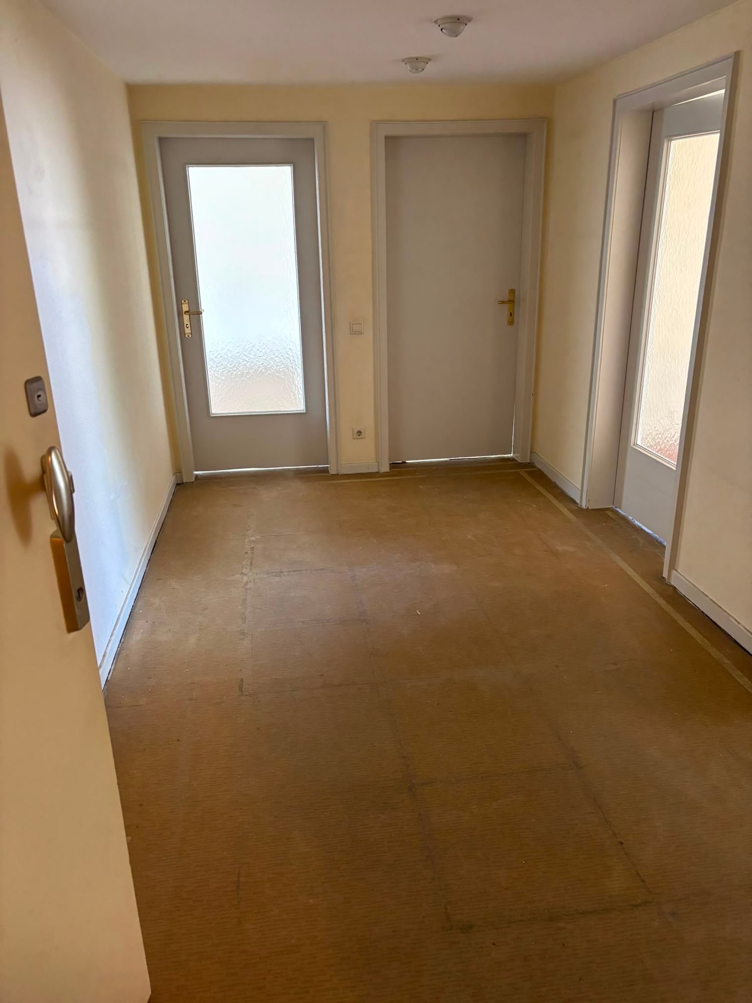 Wohnung in Düsseldorf-Wersten nach der Entrümpelung, besenrein übergeben (Bild 7)