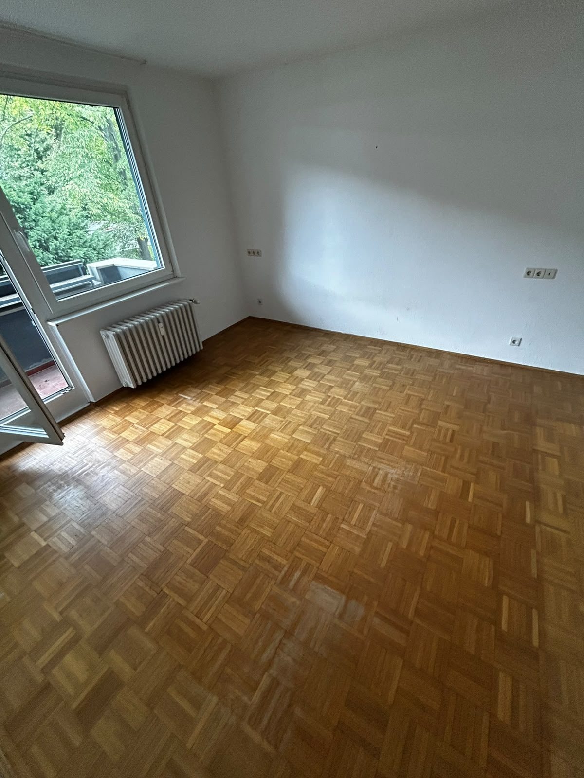 In Düsseldorf-Niederkassel nach der Entrümpelung, besenrein übergeben (Bild 3)
