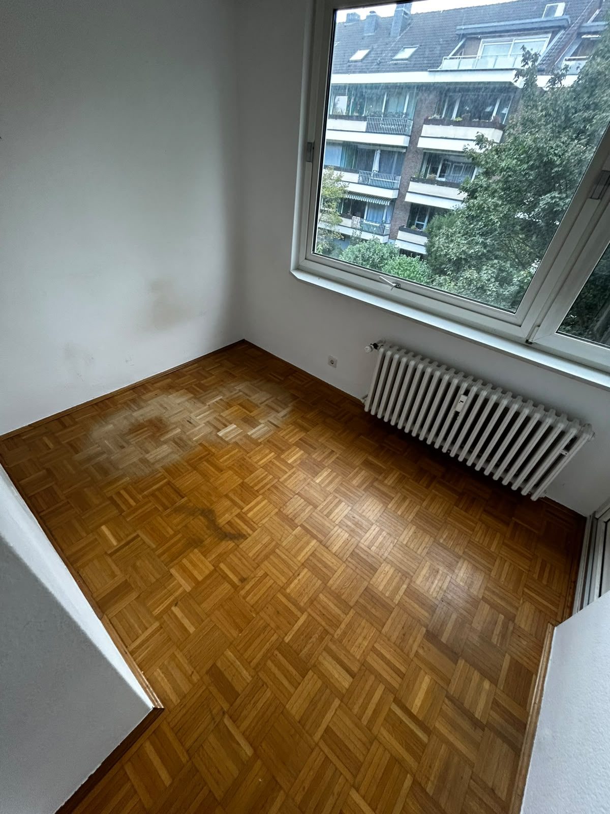 In Düsseldorf-Niederkassel nach der Entrümpelung, besenrein übergeben (Bild 5)