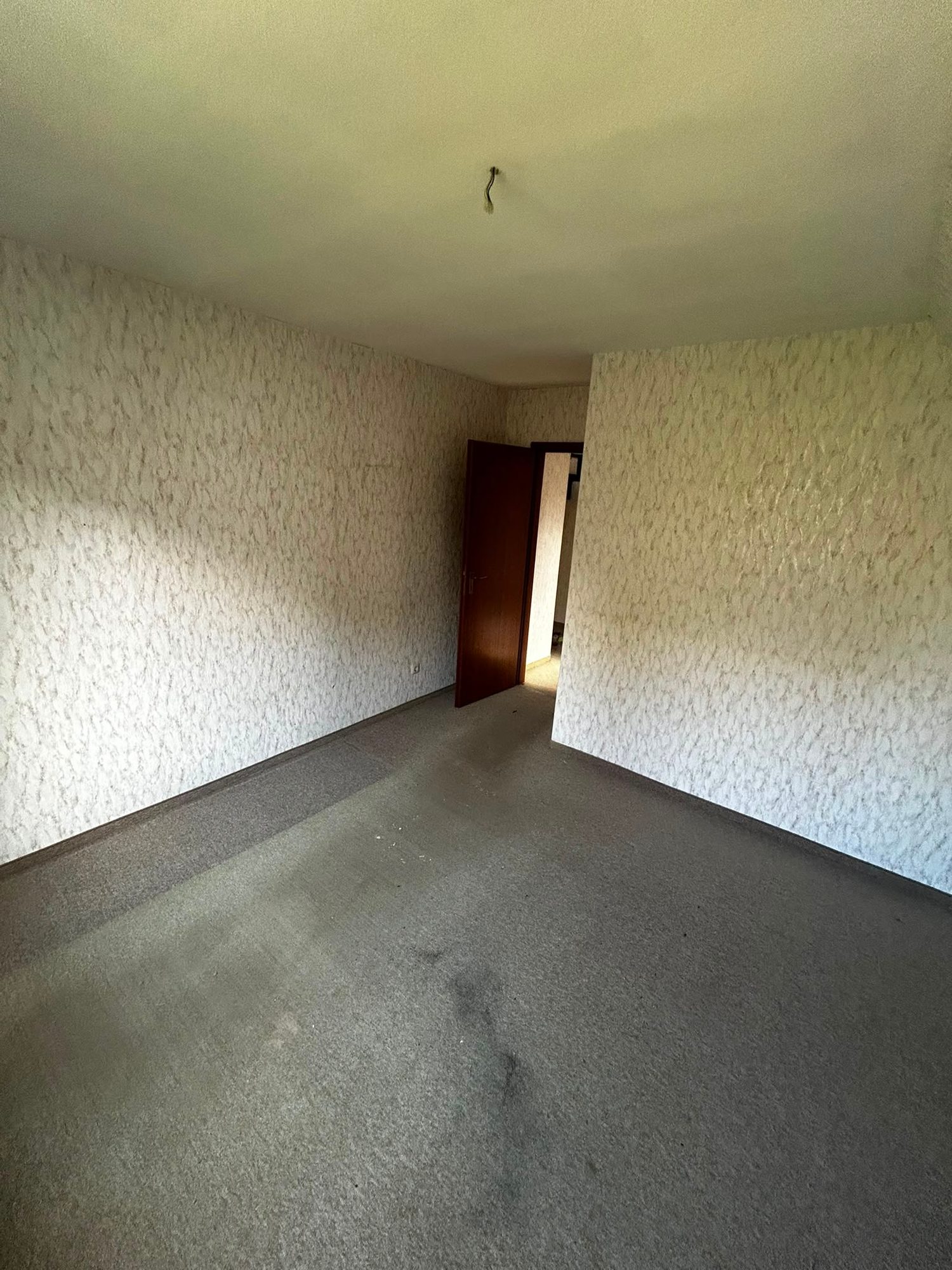 Haus in Düsseldorf-Wersten nach der Entrümpelung, besenrein übergeben (Bild 9)