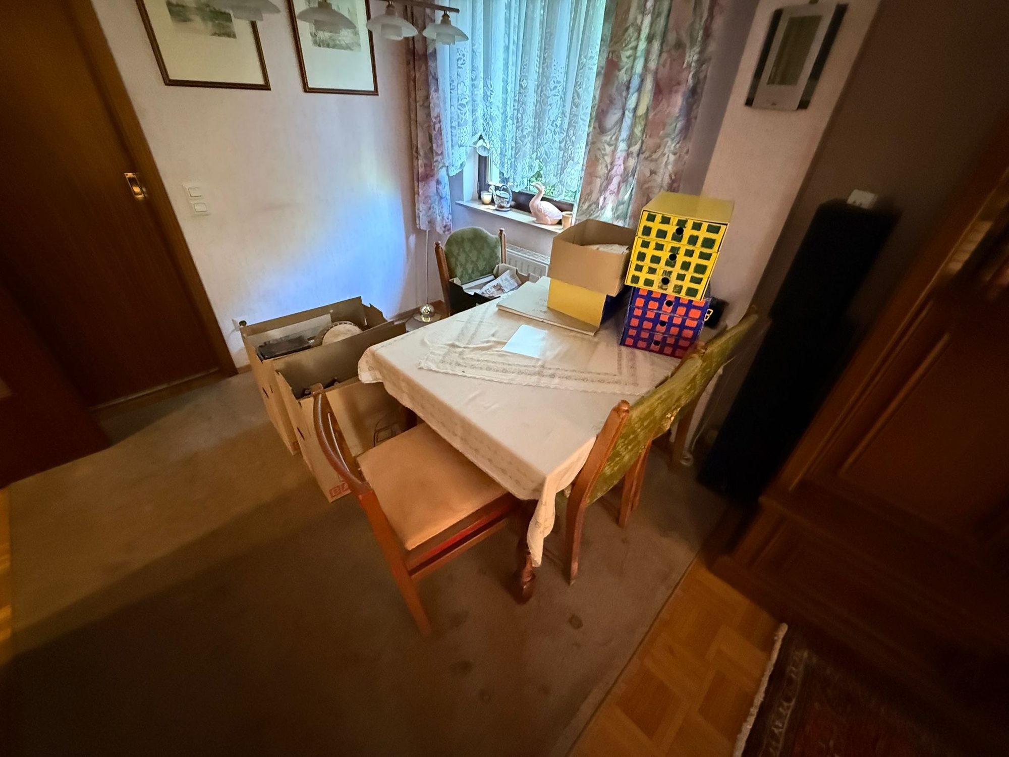 Haus in Düsseldorf-Wersten vor der Entrümpelung (Bild 1)