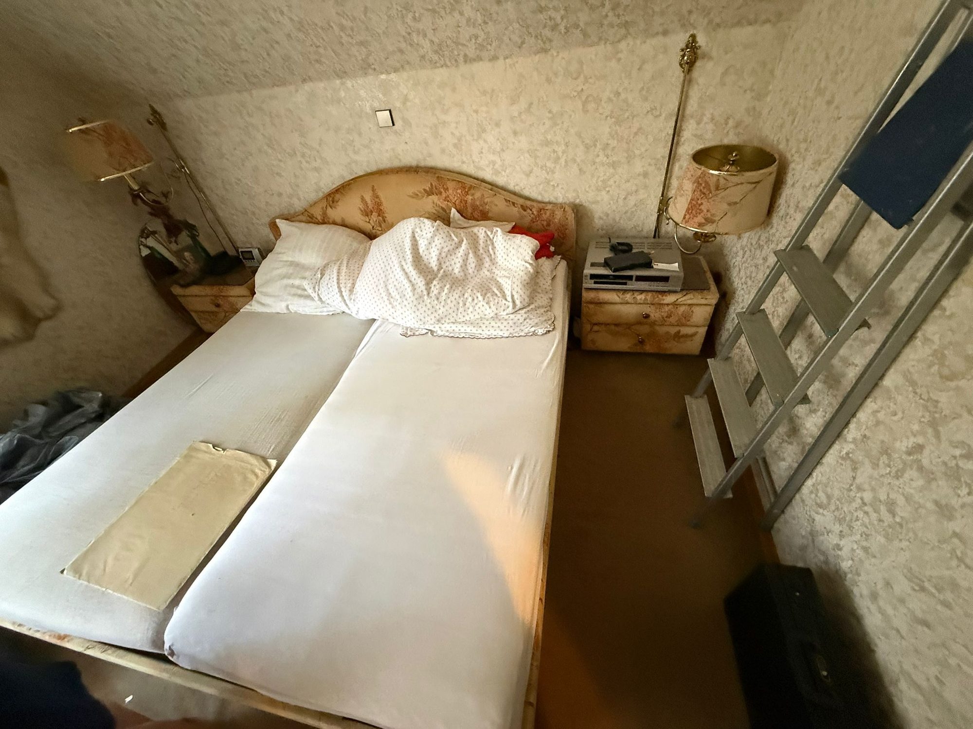 Haus in Düsseldorf-Wersten vor der Entrümpelung (Bild 14)