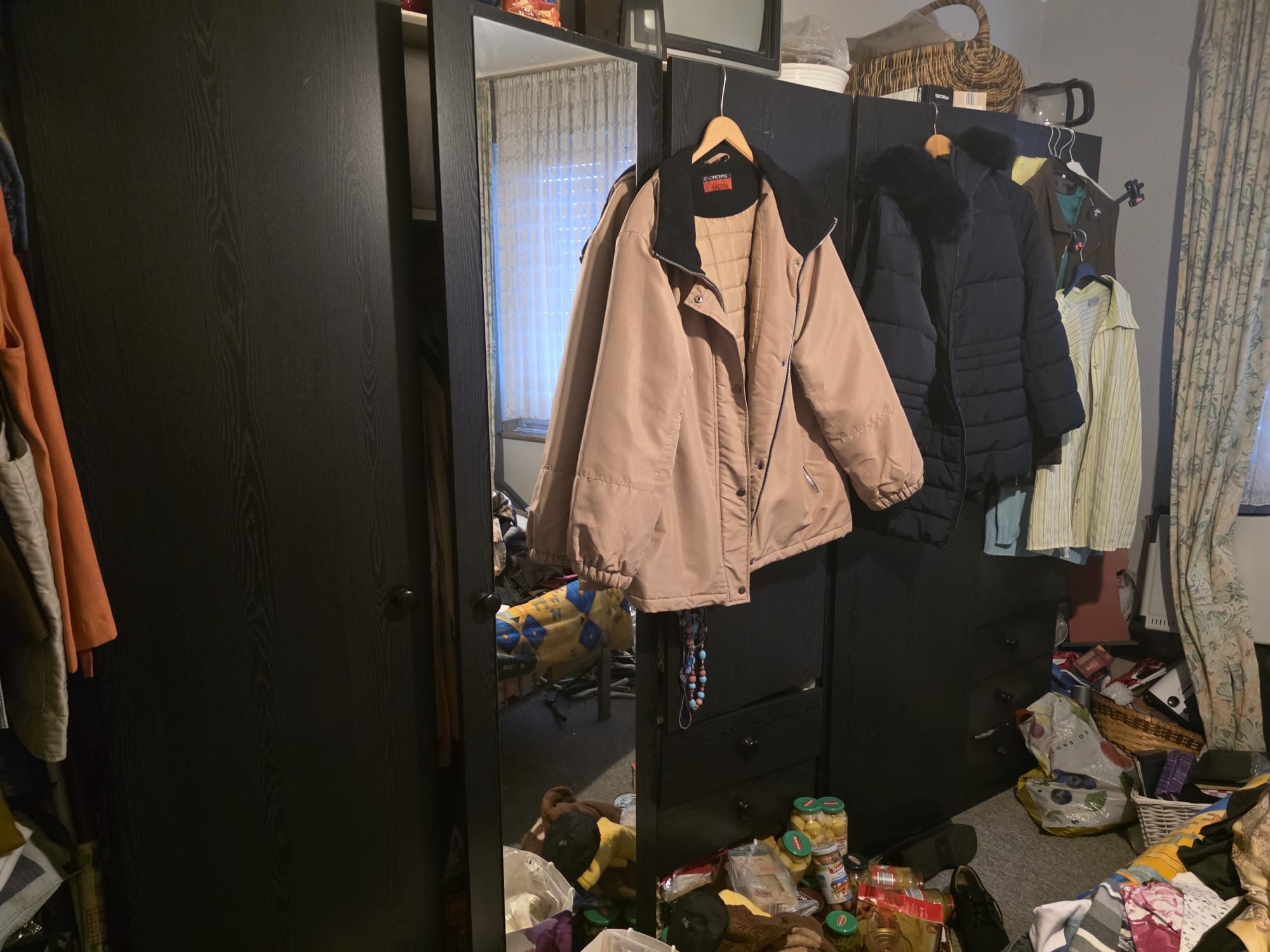 Wohnung in Düsseldorf-Flehe vor der Entrümpelung (Bild 5)