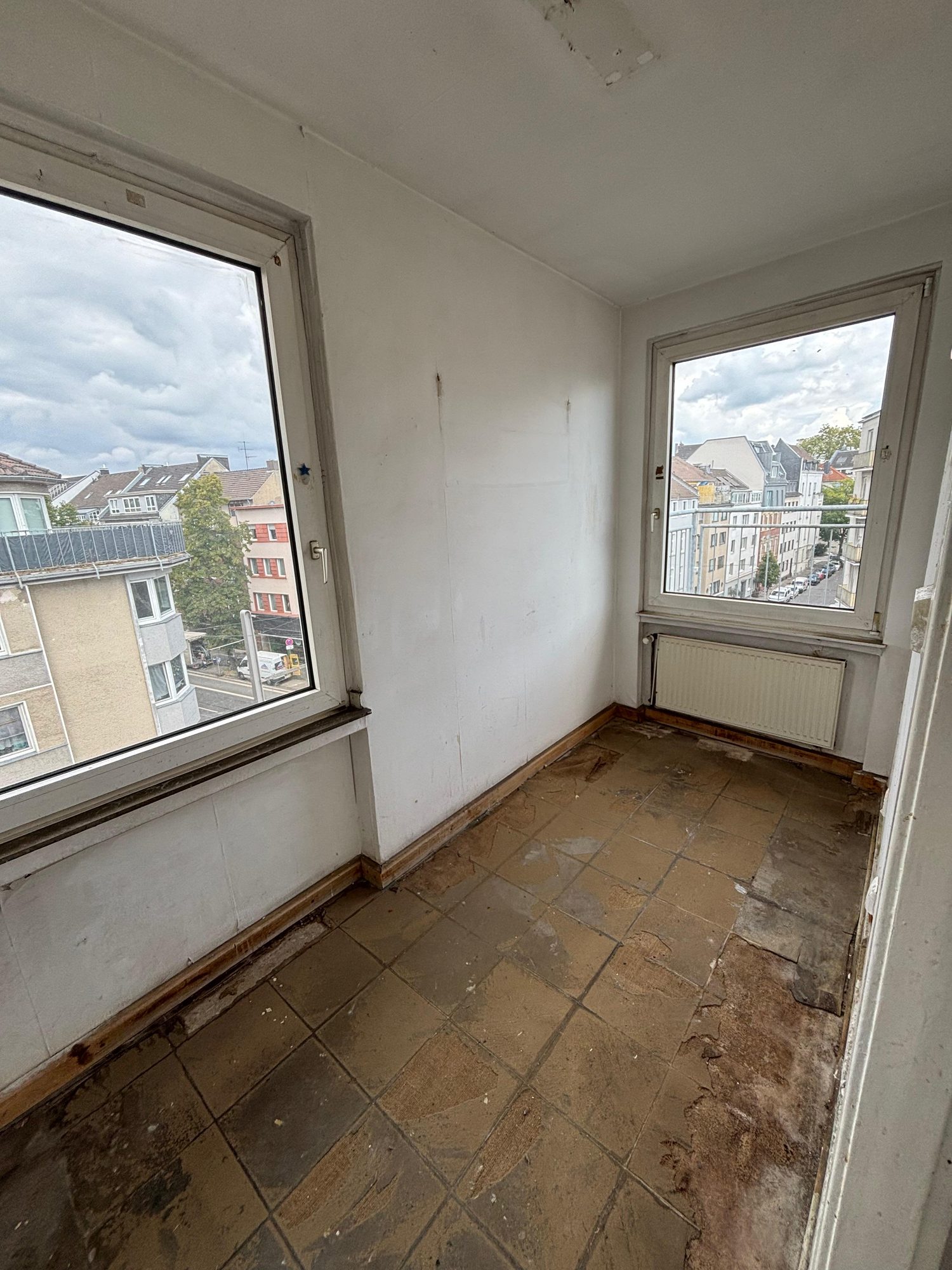 Wohnung in Düsseldorf-Pempelfort nach der Entrümpelung, besenrein übergeben (Bild 8)