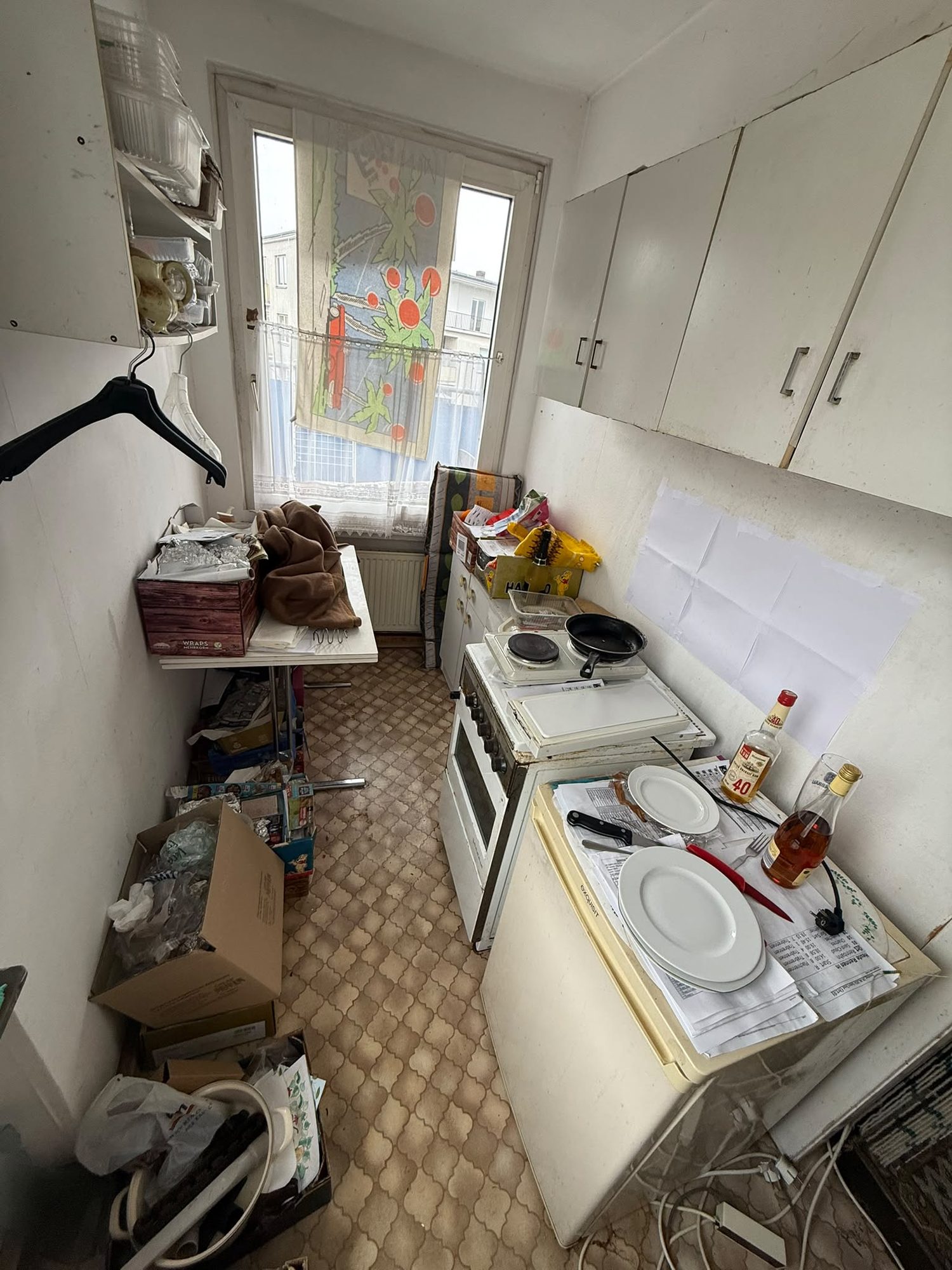 Wohnung in Düsseldorf-Pempelfort vor der Entrümpelung (Bild 12)