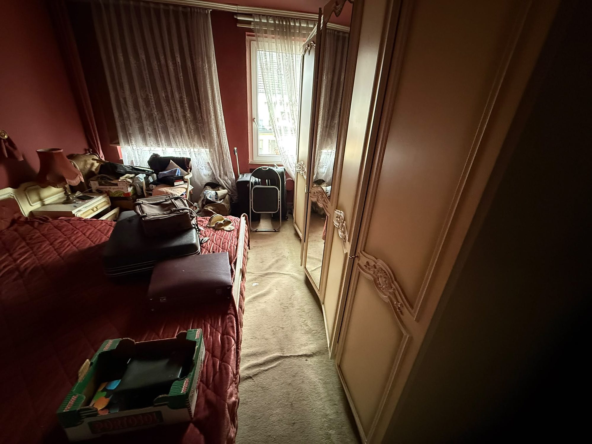 Wohnung in Düsseldorf-Pempelfort vor der Entrümpelung (Bild 2)