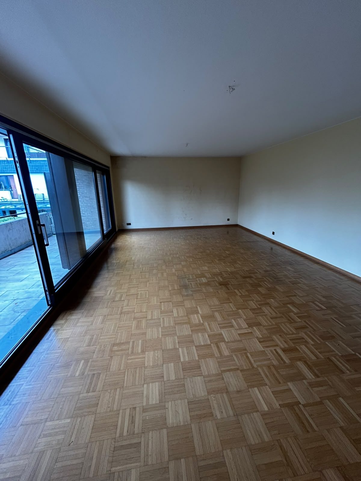 Wohnung in Duisburg nach der Entrümpelung, besenrein übergeben (Bild 5)