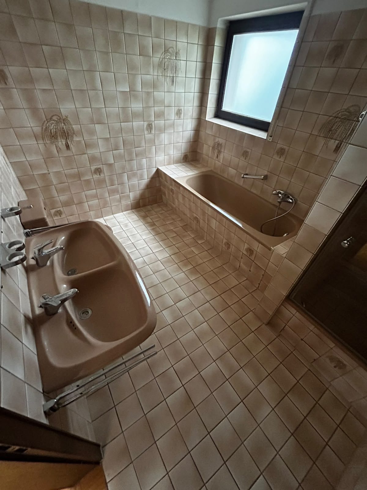 Wohnung in Duisburg nach der Entrümpelung, besenrein übergeben (Bild 7)