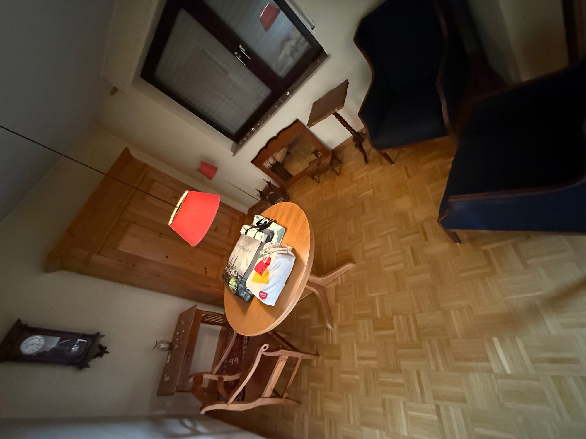 Wohnung in Duisburg vor der Entrümpelung (Bild 5)