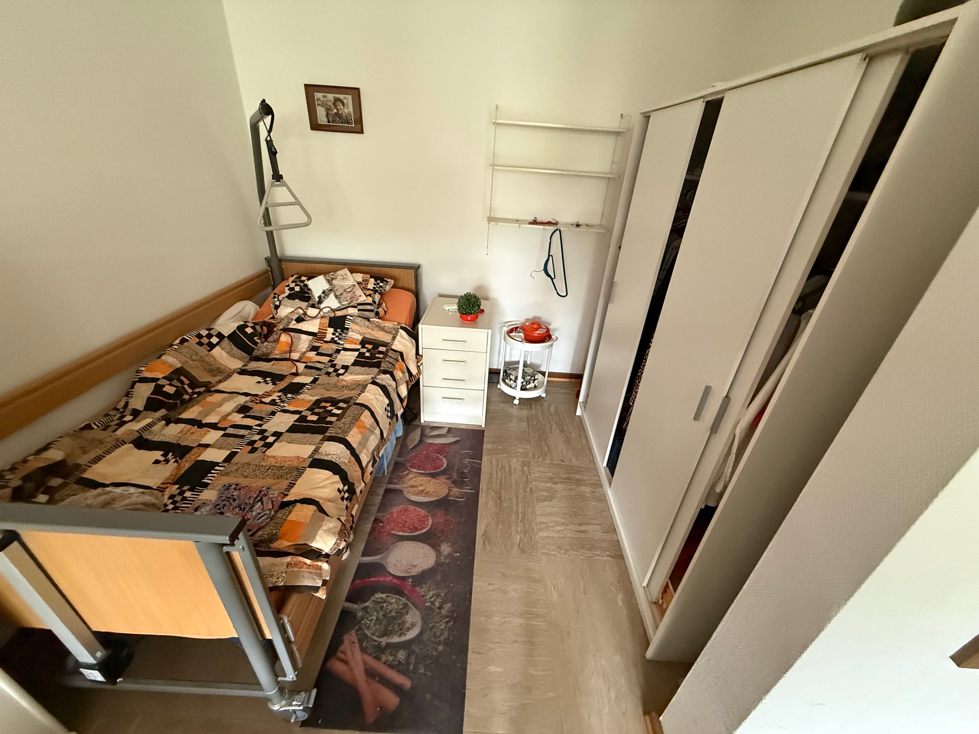 Wohnung in Köln-Kalk vor der Entrümpelung (Bild 3)