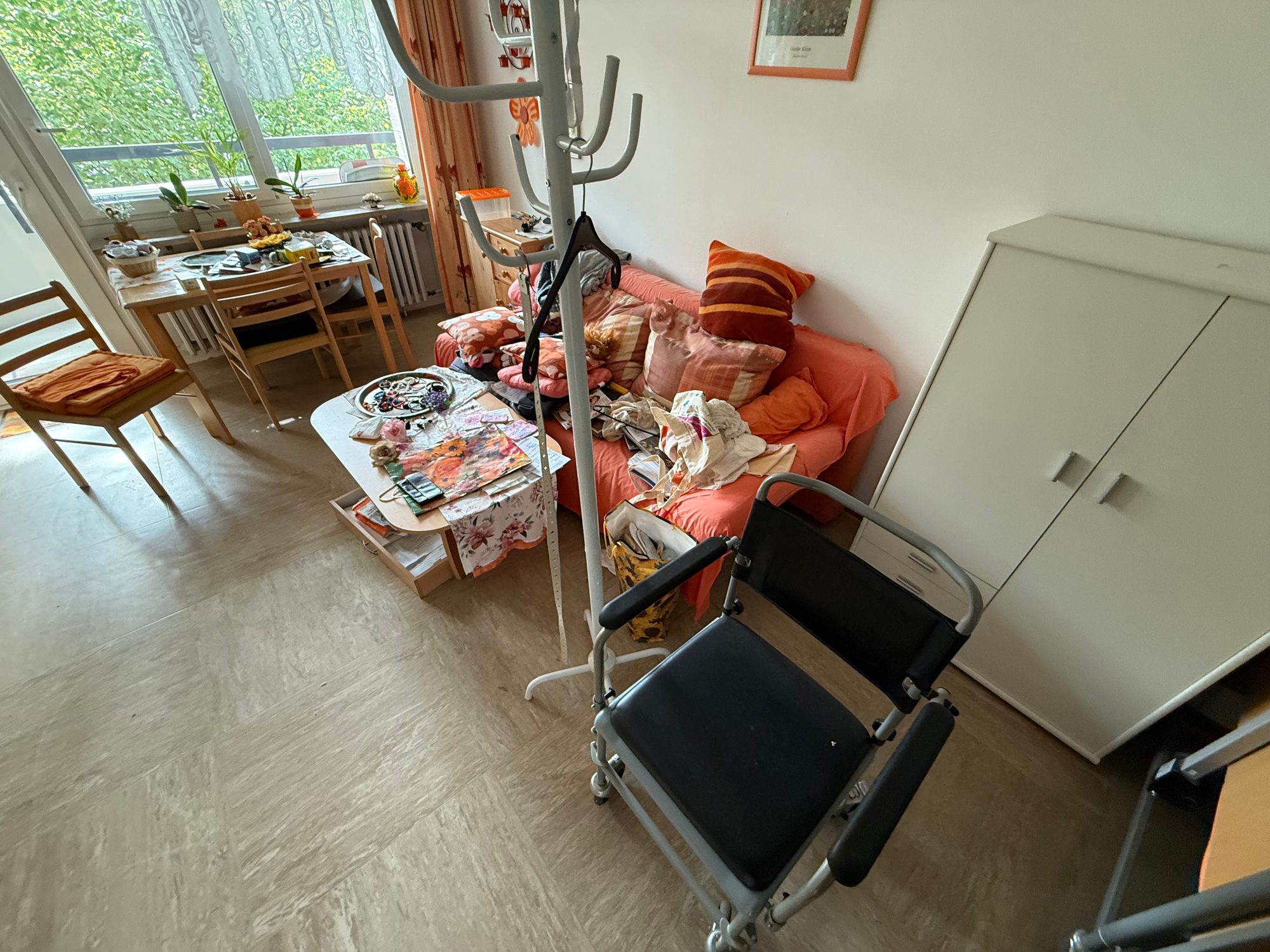Wohnung in Köln-Kalk vor der Entrümpelung (Bild 4)