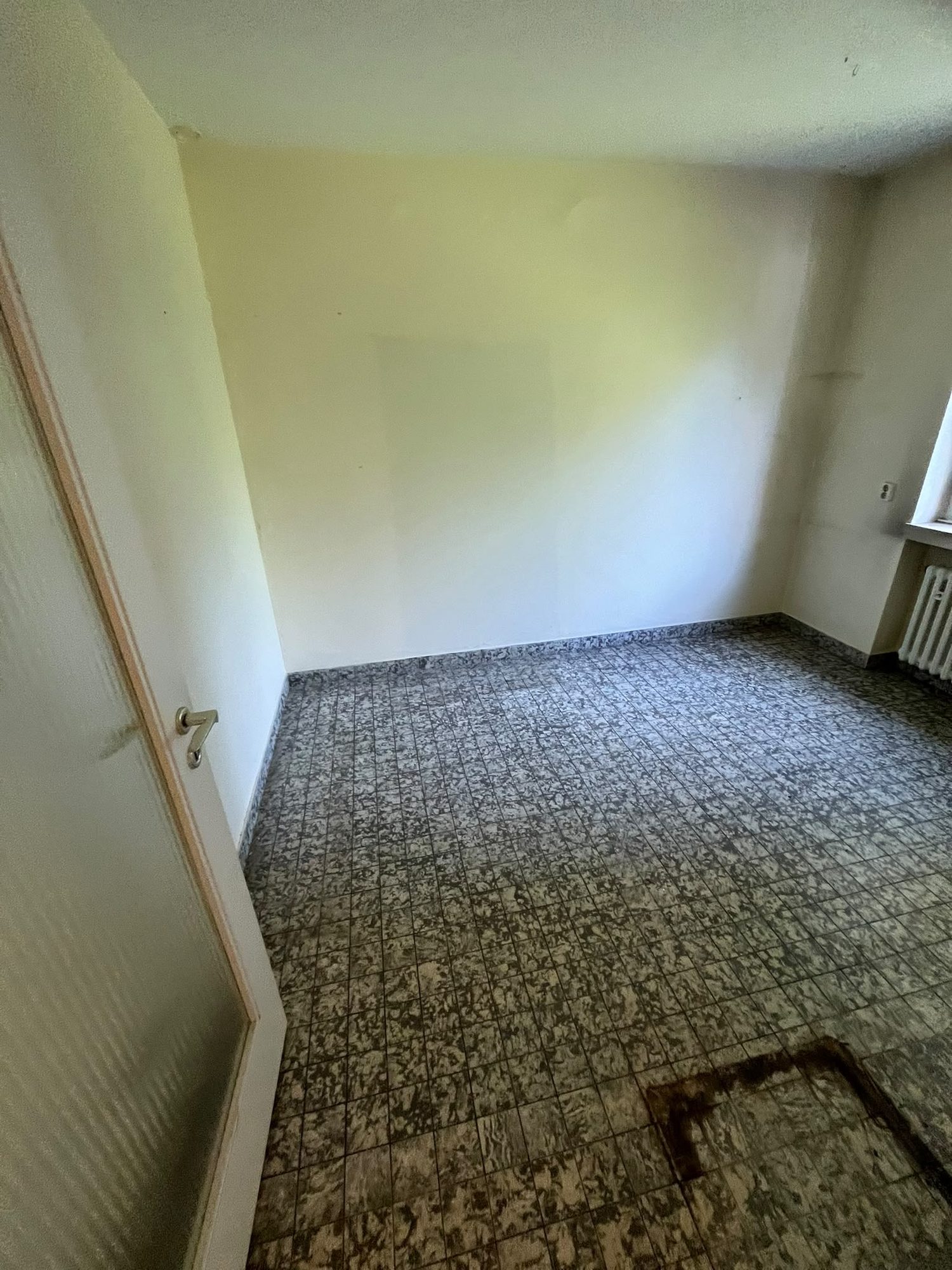 Wohnung in Köln nach der Entrümpelung, besenrein übergeben (Bild 6)