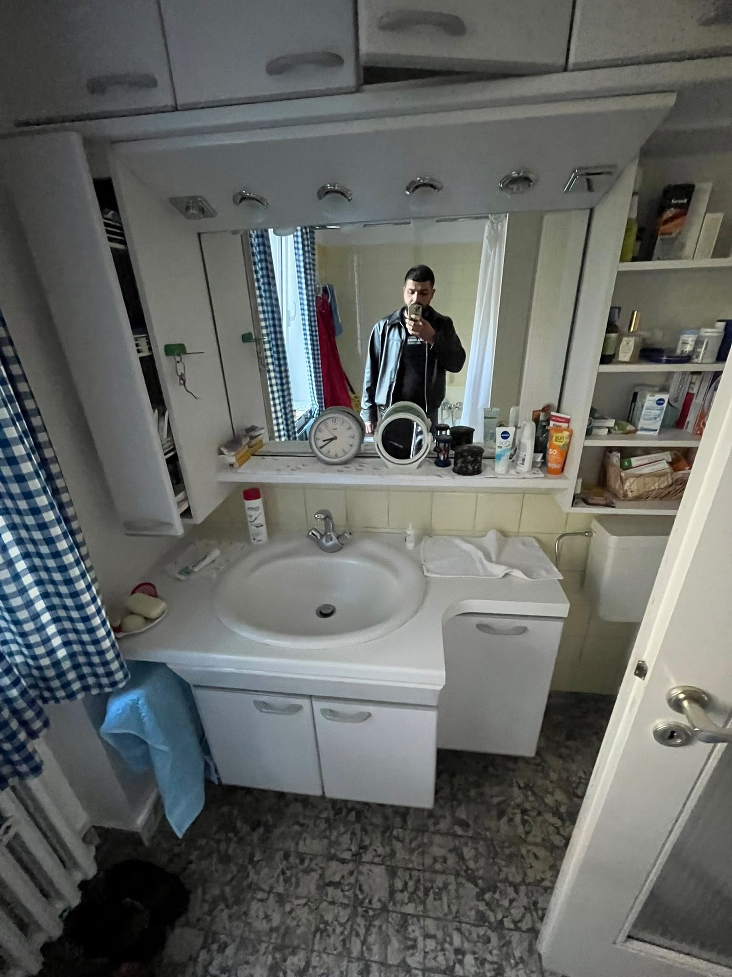 Wohnung in Köln vor der Entrümpelung (Bild 10)