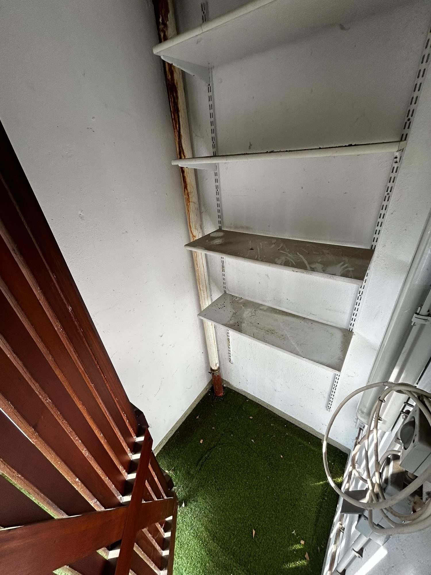 Wohnung in Düsseldorf-Hellerhof nach der Entrümpelung, besenrein übergeben (Bild 6)