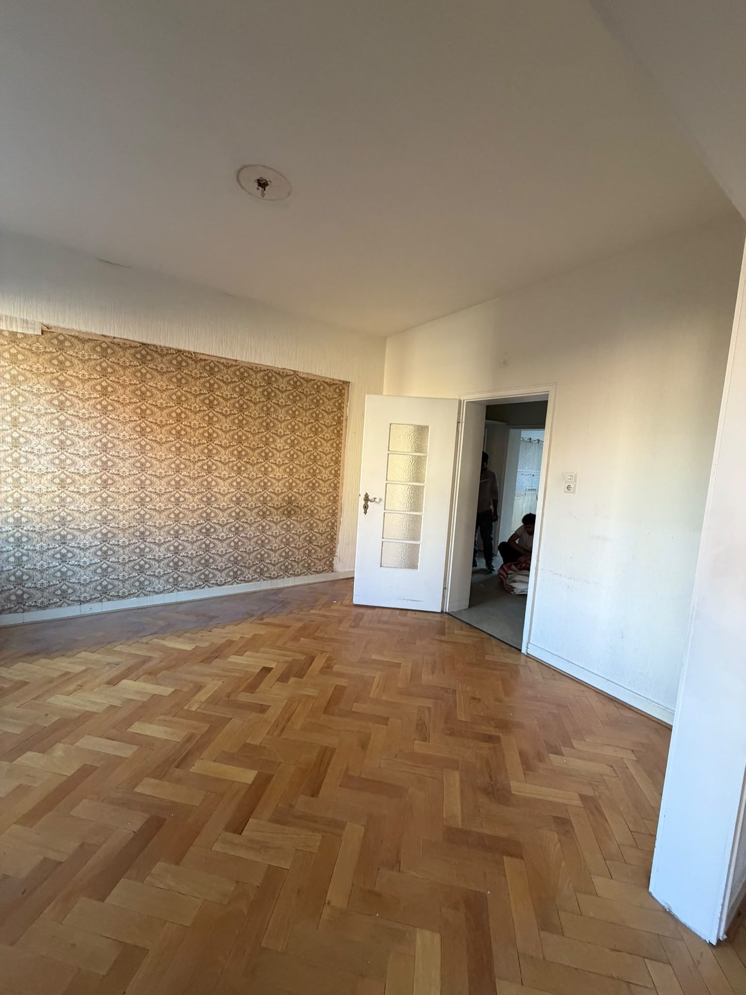 Wohnung in Düsseldorf-Kalkum nach der Entrümpelung, besenrein übergeben (Bild 6)