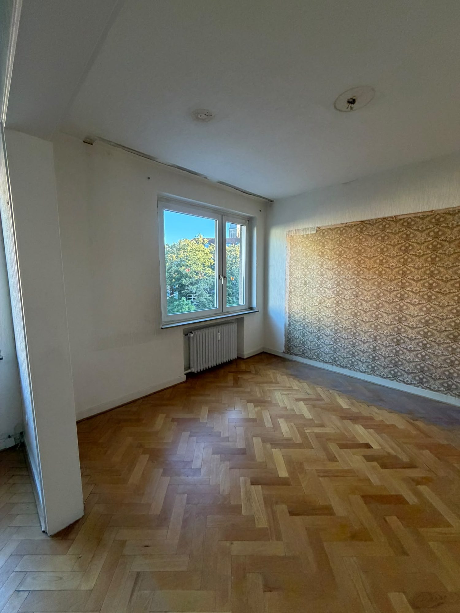 Wohnung in Düsseldorf-Kalkum nach der Entrümpelung, besenrein übergeben (Bild 7)