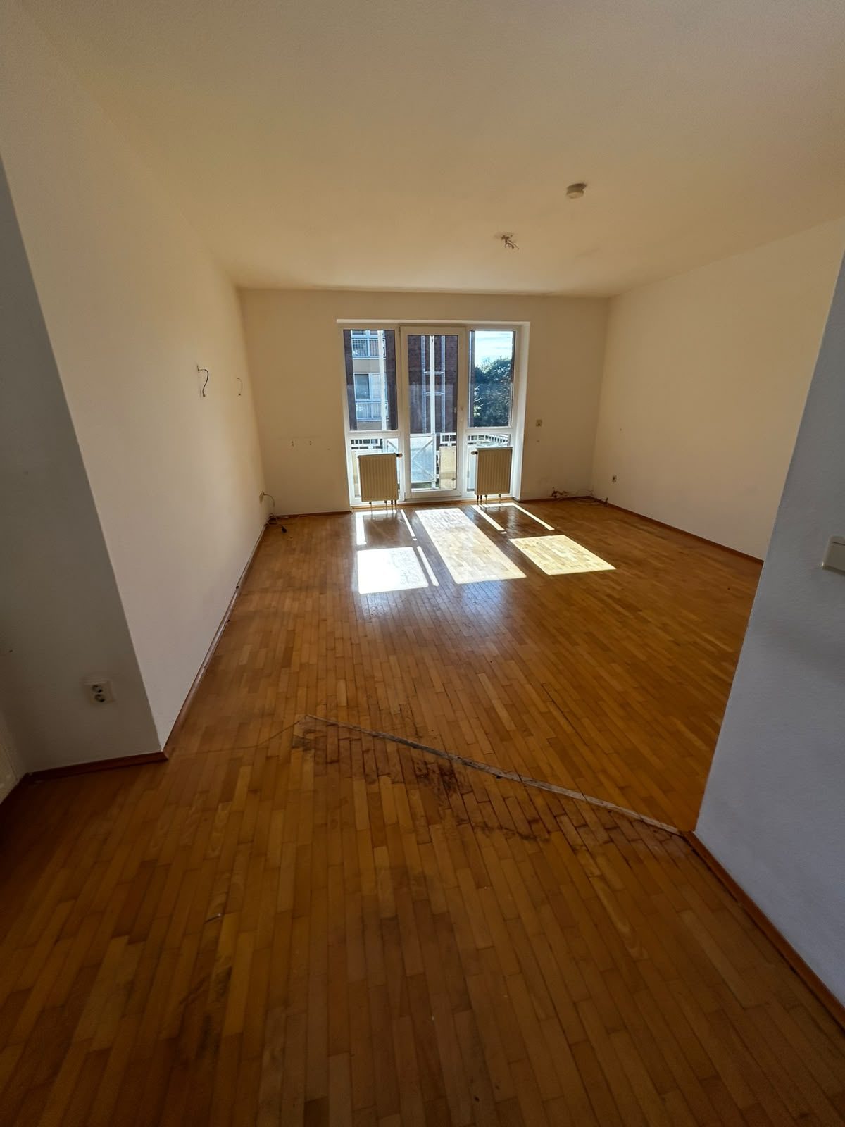 Wohnung in Düsseldorf-Rath nach der Entrümpelung, besenrein übergeben (Bild 10)