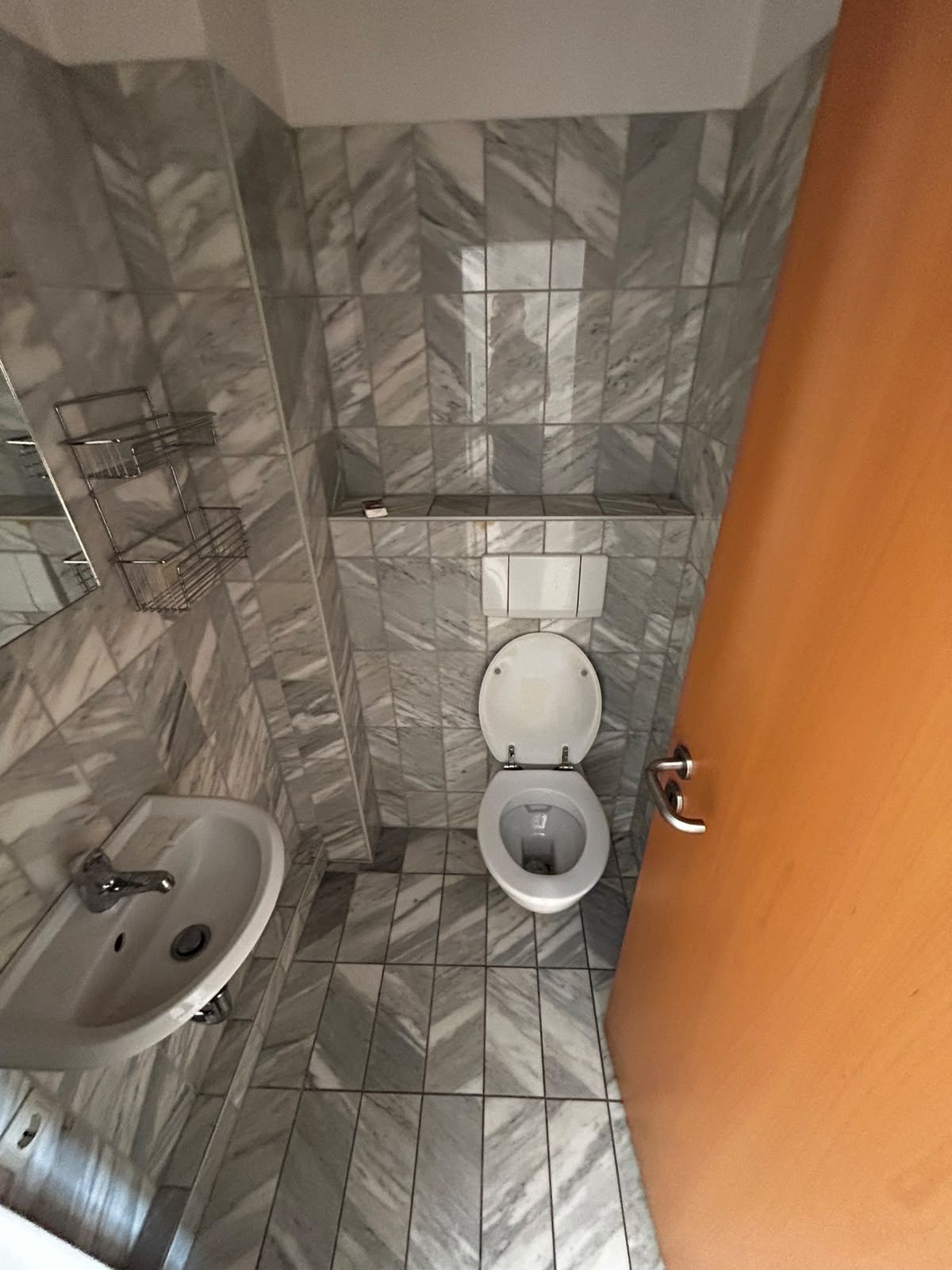 Wohnung in Düsseldorf-Rath nach der Entrümpelung, besenrein übergeben (Bild 4)