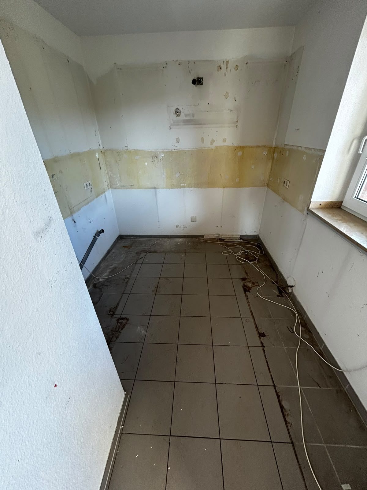 Wohnung in Düsseldorf-Rath nach der Entrümpelung, besenrein übergeben (Bild 7)