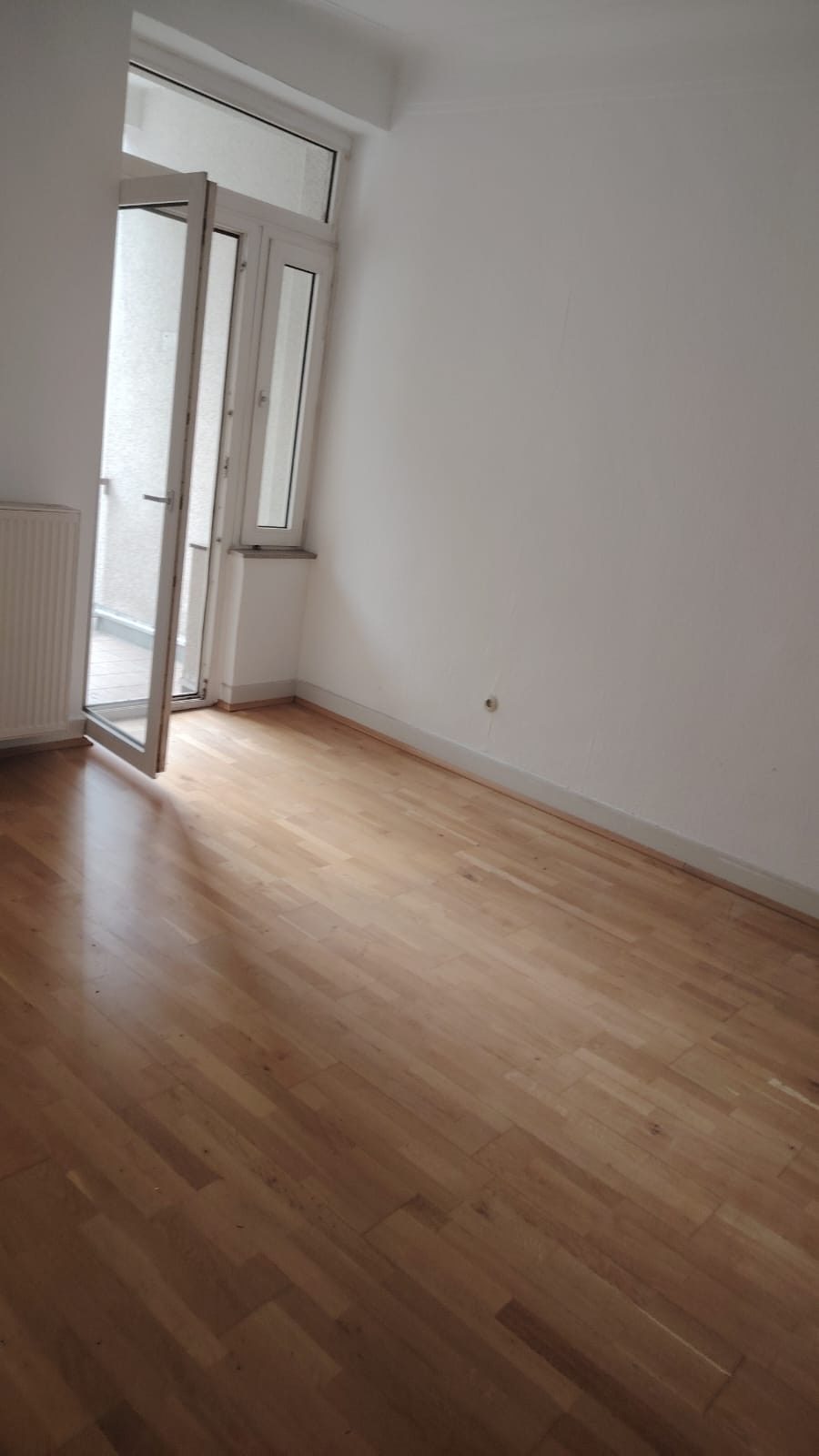 Wohnung in Köln nach der Entrümpelung, besenrein übergeben (Bild 2)