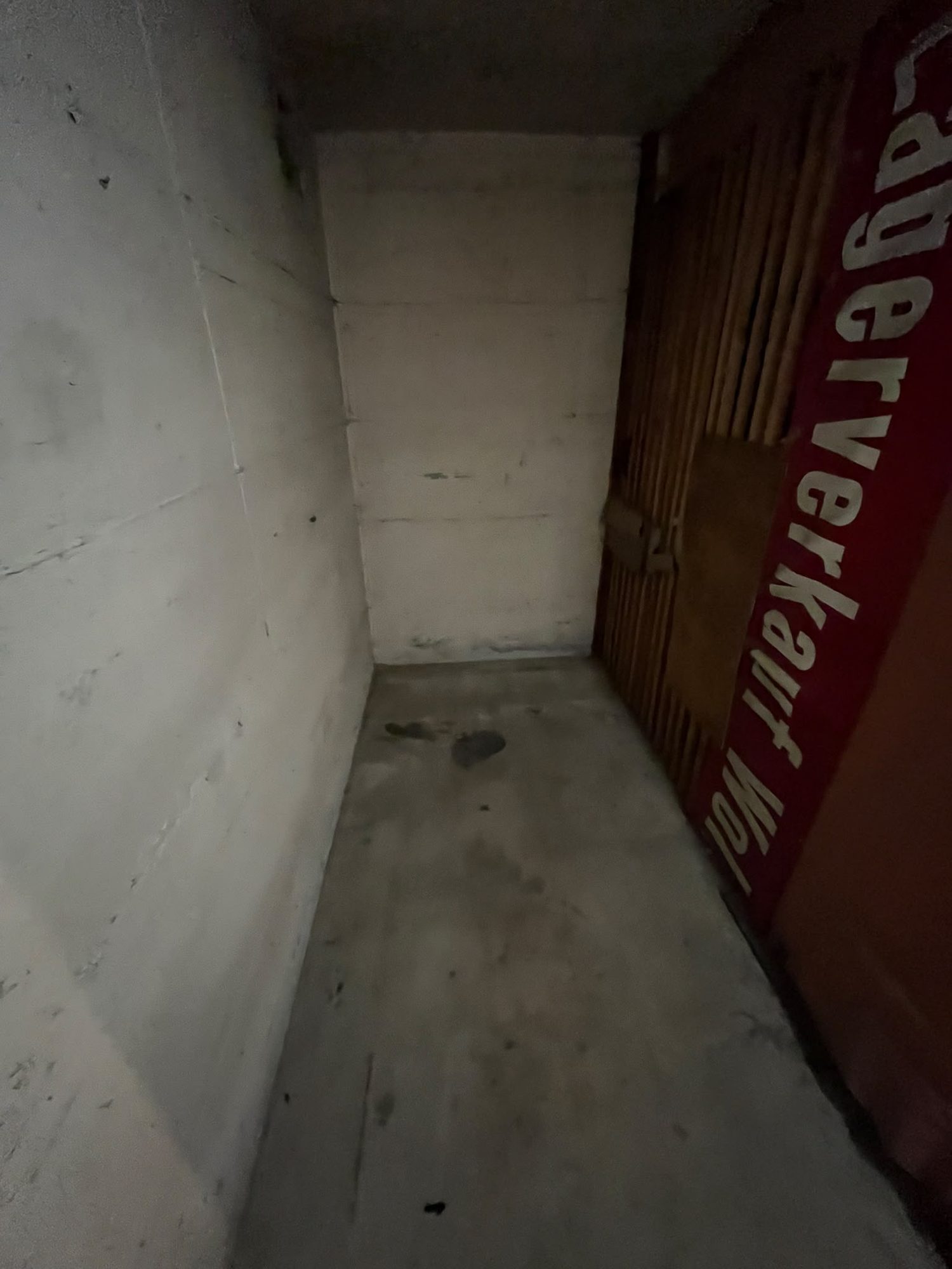 Wohnung in Köln nach der Entrümpelung, besenrein übergeben (Bild 6)