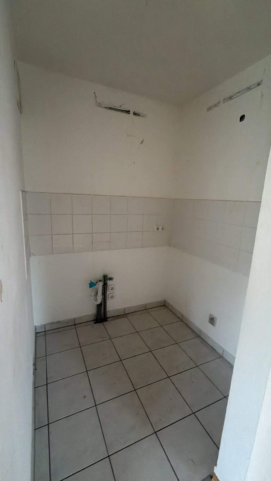 Wohnung in Neuss-Reuschenberg nach der Entrümpelung, besenrein übergeben (Bild 2)
