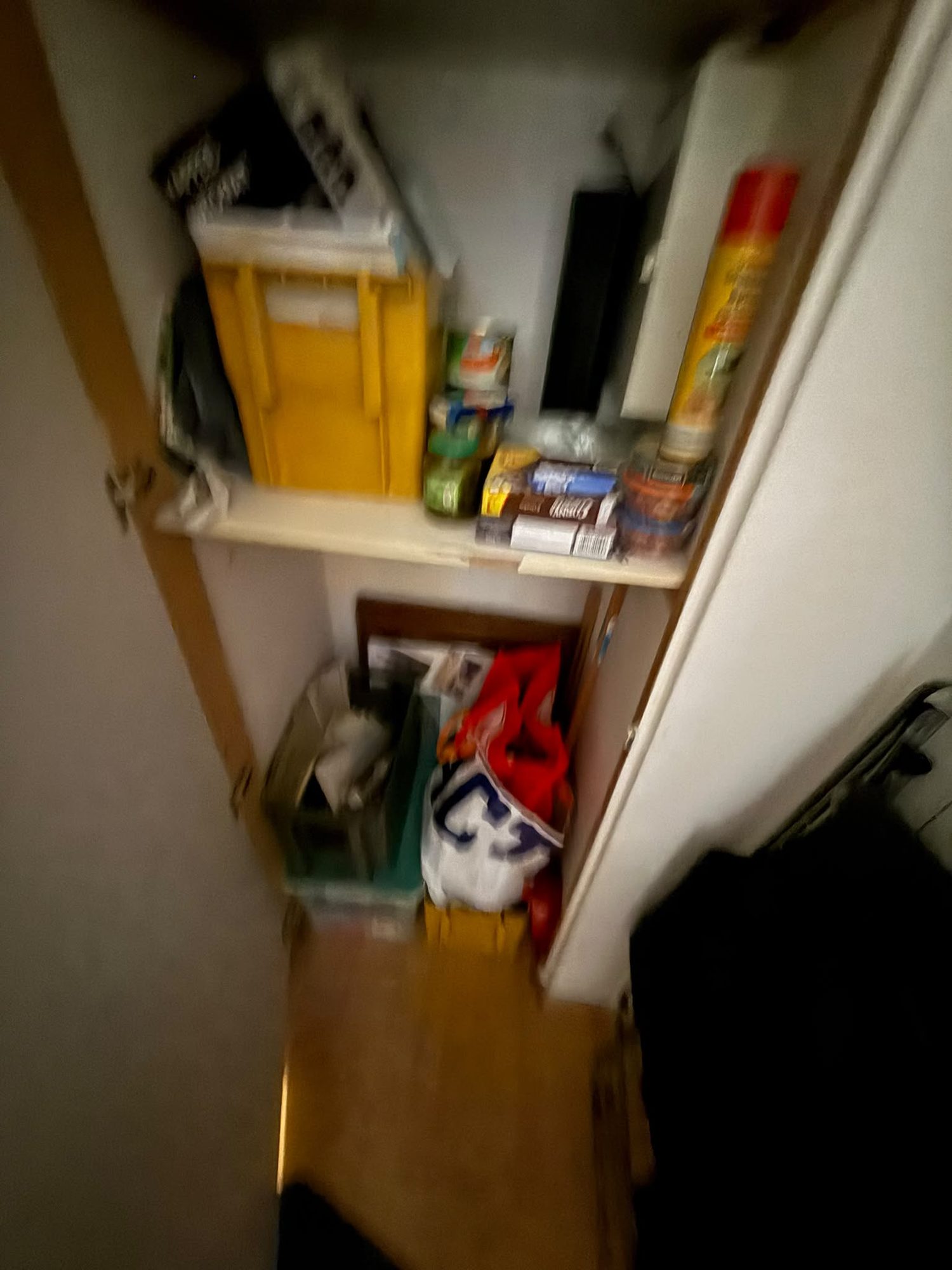 Wohnung in Neuss-Reuschenberg vor der Entrümpelung (Bild 6)